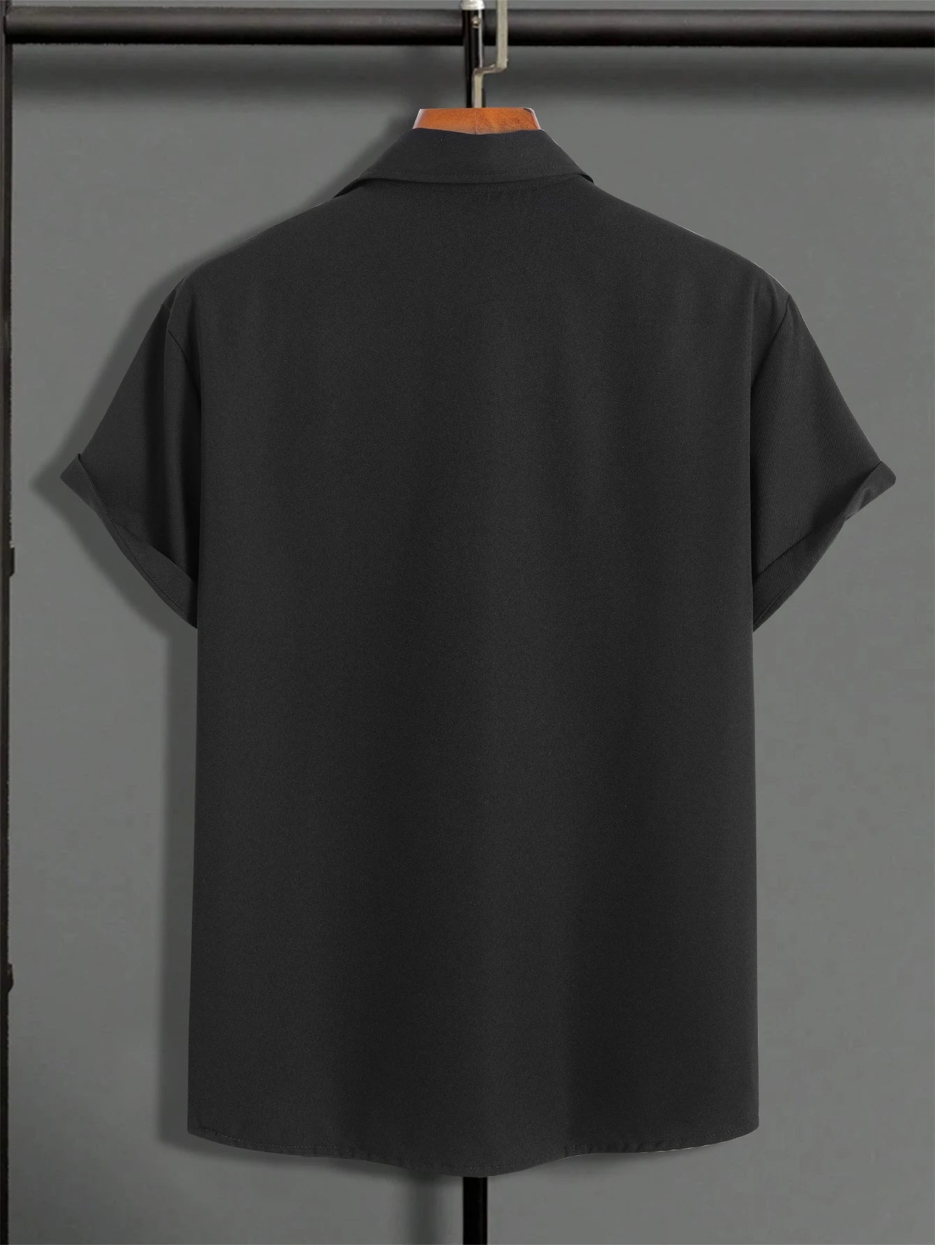Men's short-sleeved shirt